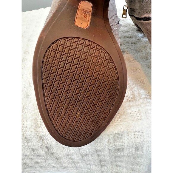 Latigo Arma Open Toe Suede Booties Taupe Block Heel Size 10 New In Box - Picture 8 of 13